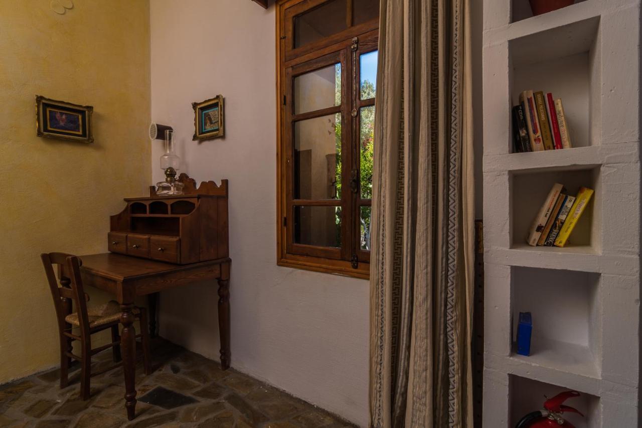 Vila Spitia Anoi Palaiochora Exteriér fotografie